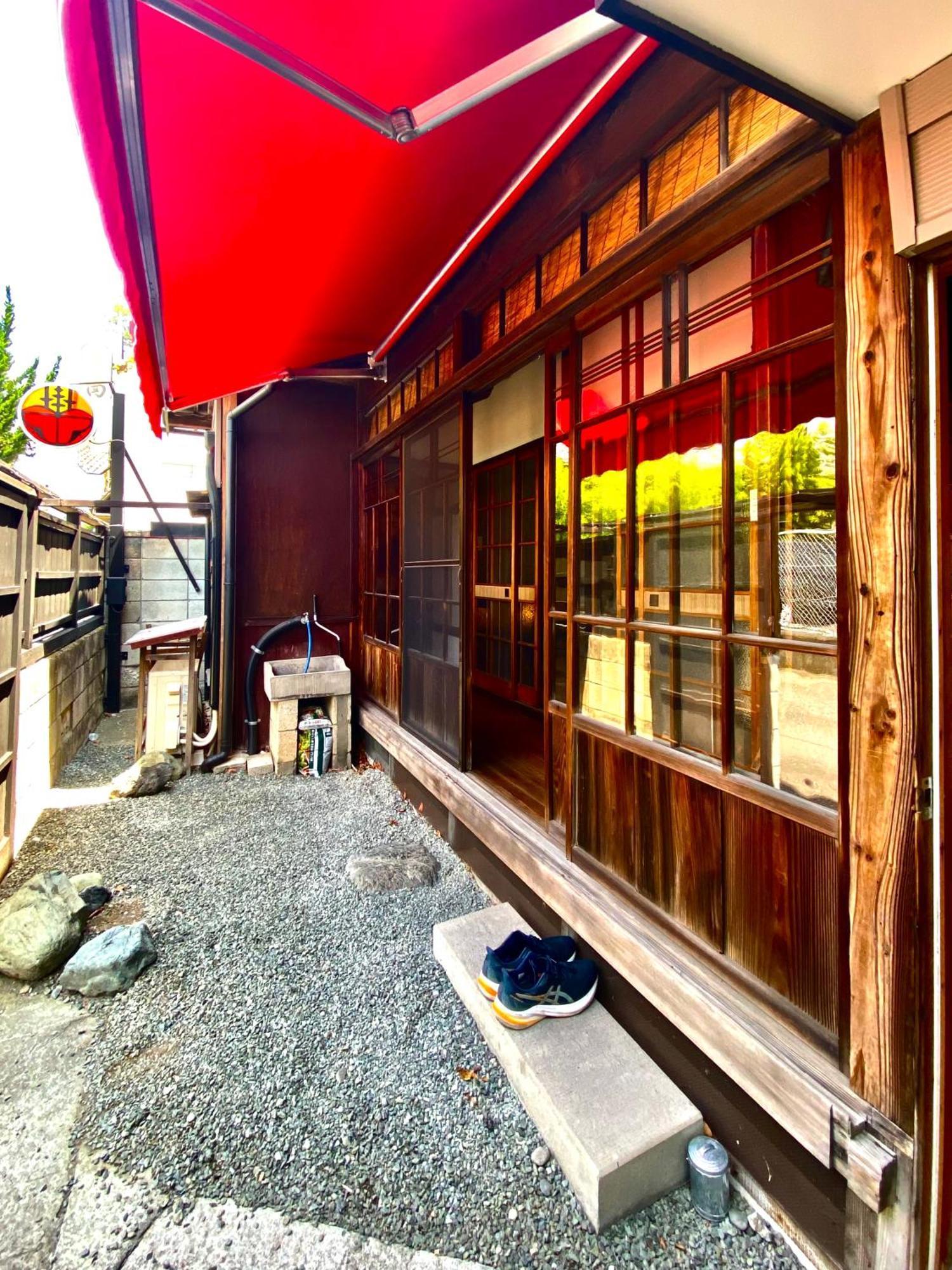 Okiya Guest House & Tapas Bar Kiryu Экстерьер фото